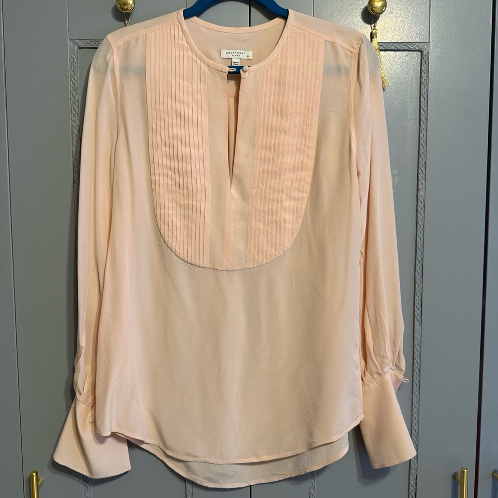 Equipment Women's Pale Blush Pleated Bib Silk Blouse
